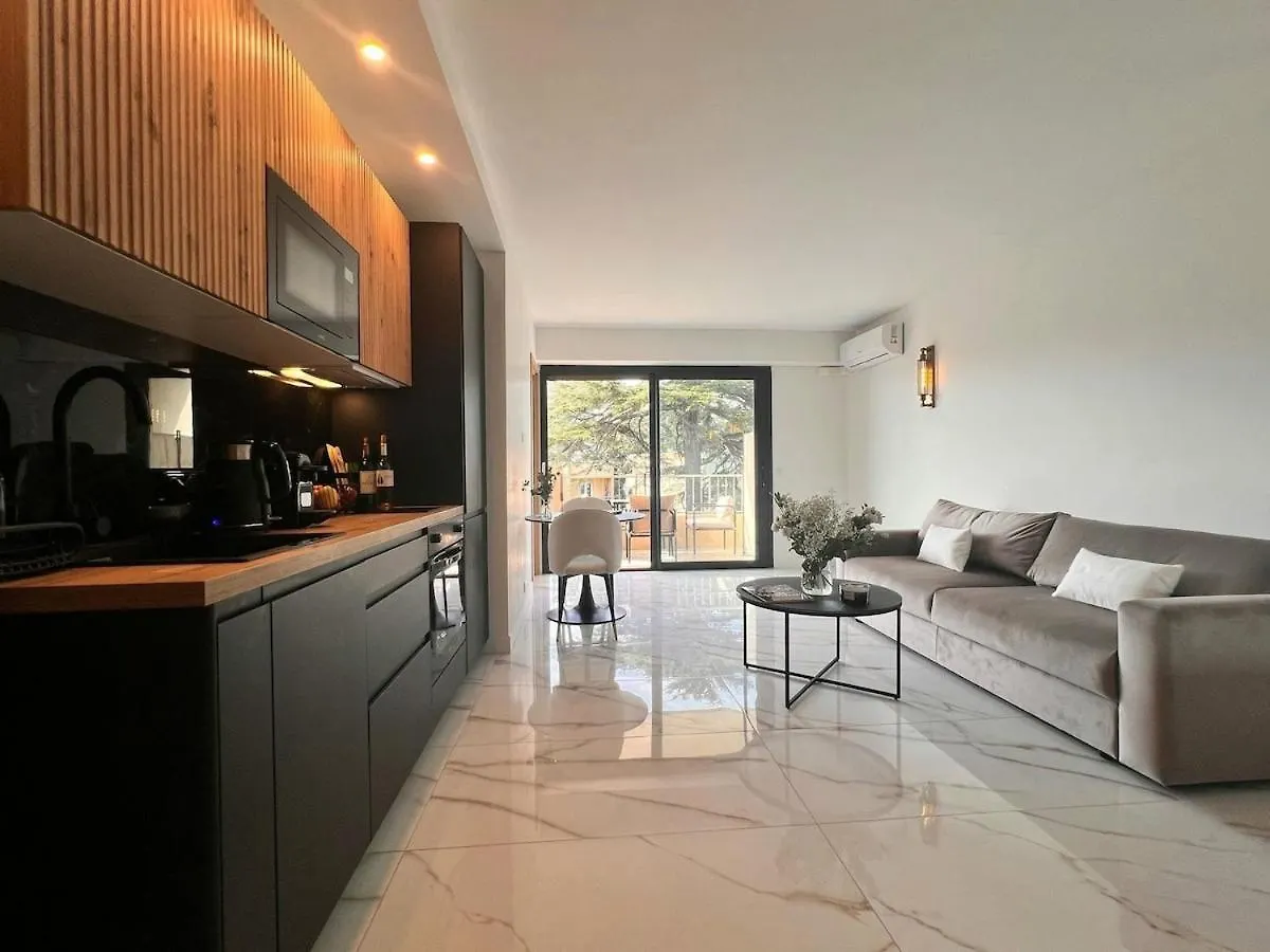 Lägenhet Luxury Appartment With Terrace And Side Sea View Cannes Frankrike