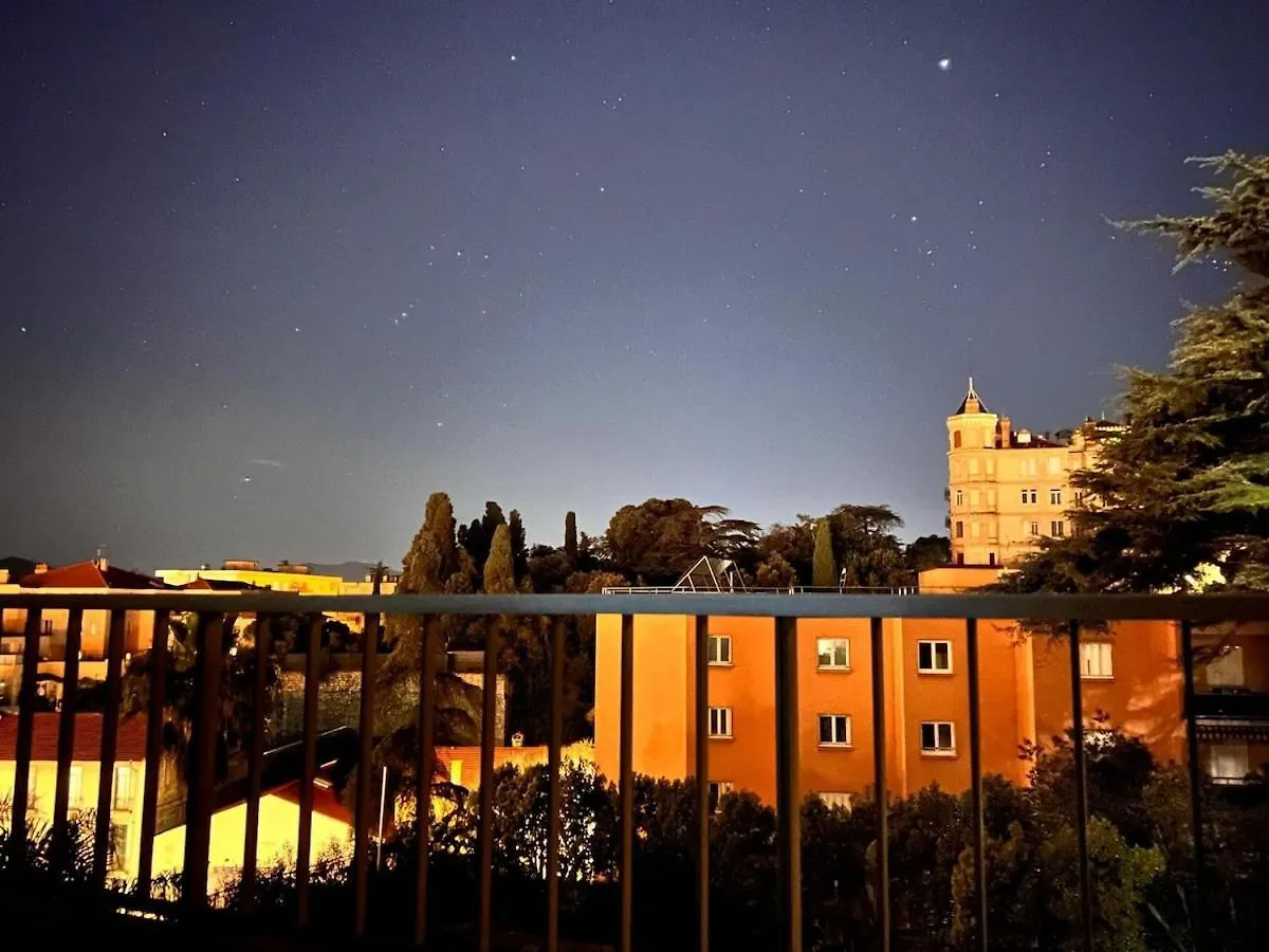 Luxury Appartment With Terrace And Side Sea View Cannes Lägenhet