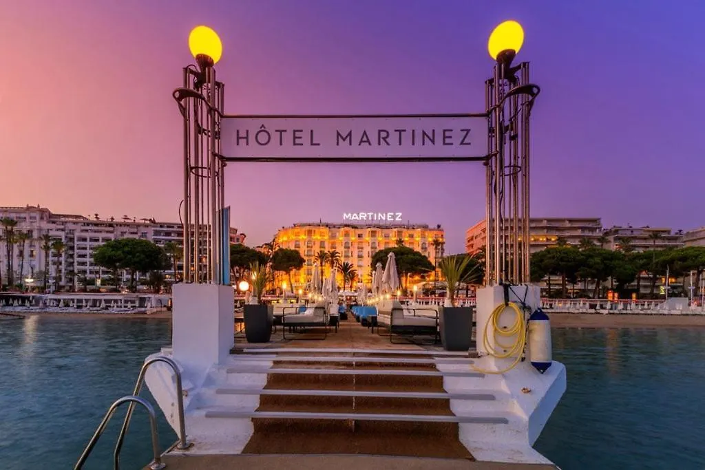Luxury Appartment With Terrace And Side Sea View Cannes