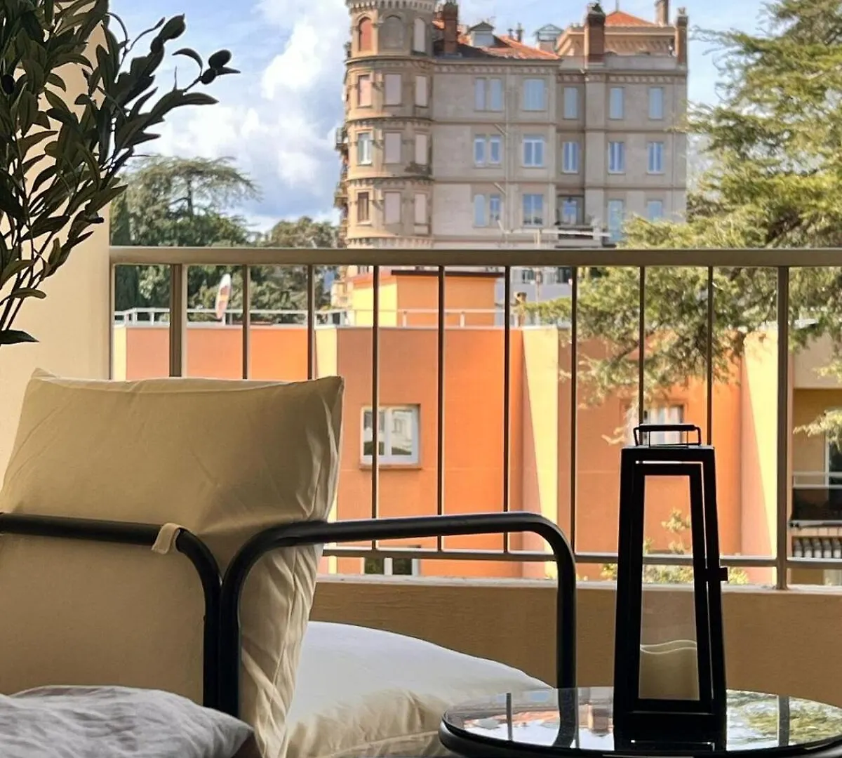 Luxury Appartment With Terrasse And Side Sea View Cannes