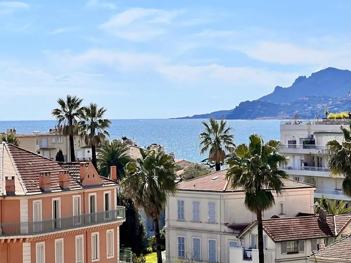Luxury Appartment With Terrasse And Side Sea View Cannes