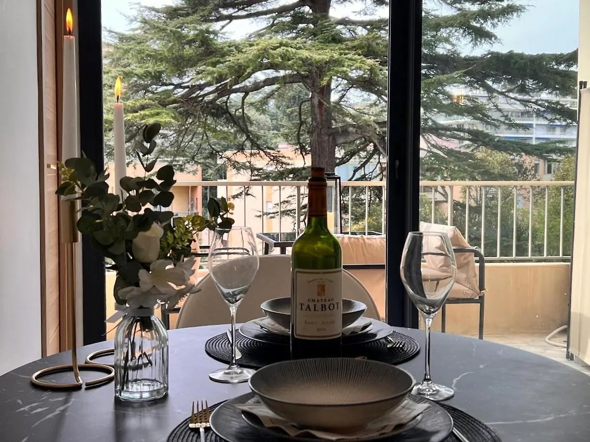 Luxury Appartment With Terrasse And Side Sea View Cannes