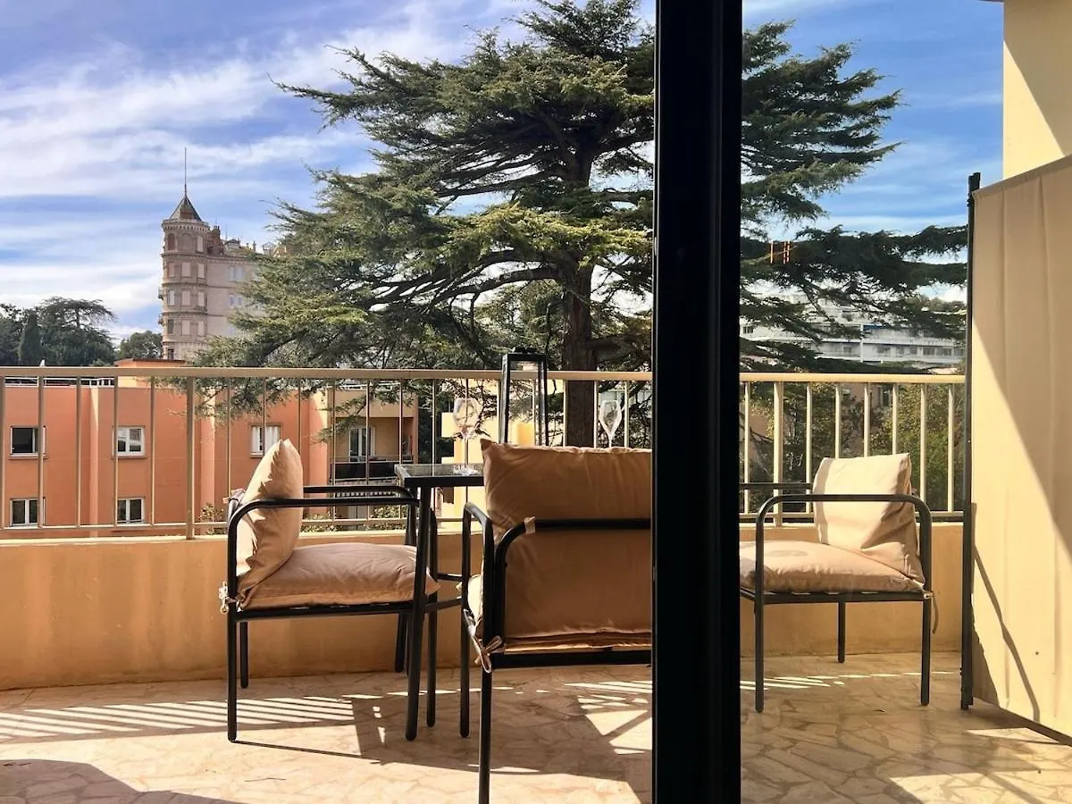 Luxury Appartment With Terrasse And Side Sea View Cannes