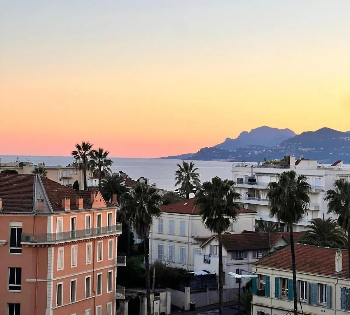 Apartment Luxury Appartment With Terrasse And Side Sea View Cannes France